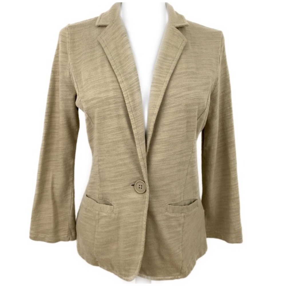 Light One Button Blazer
